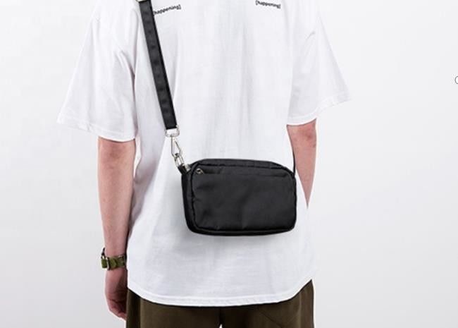 Casual Polyester Waterproof Messenger Bag Portable For Mobile Phone